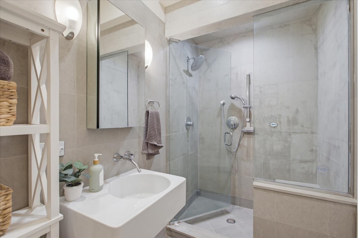 2nd image of 2627 N Sheffield Ave, Chicago, IL 60614