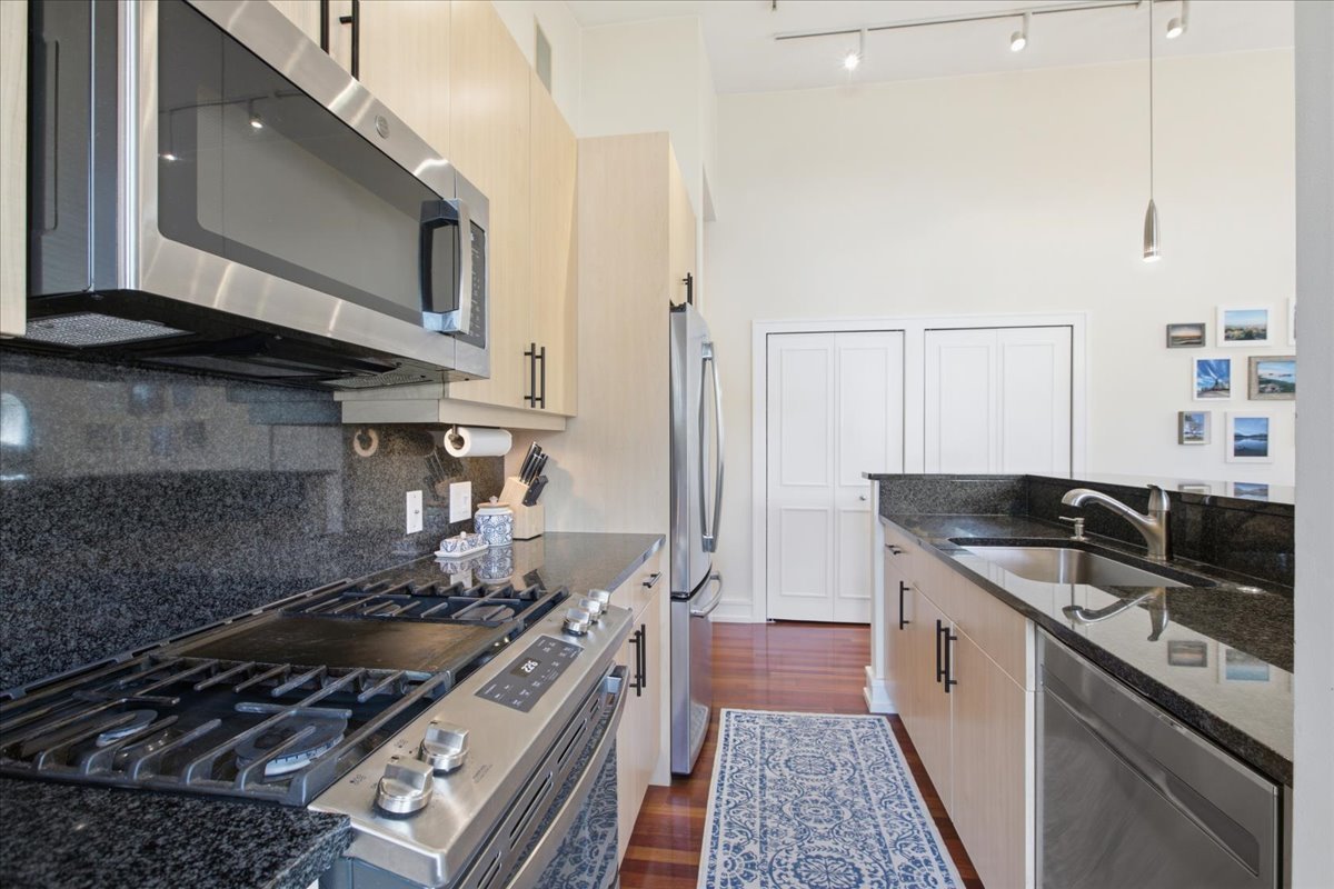 5th image of 2627 N Sheffield Ave, Chicago, IL 60614