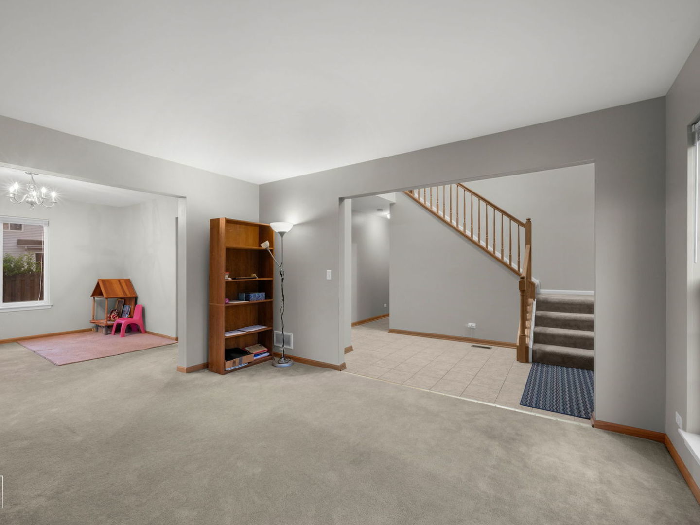 5th image of 674 Maple Dr, Streamwood, IL 60107 | MLS# 12703225