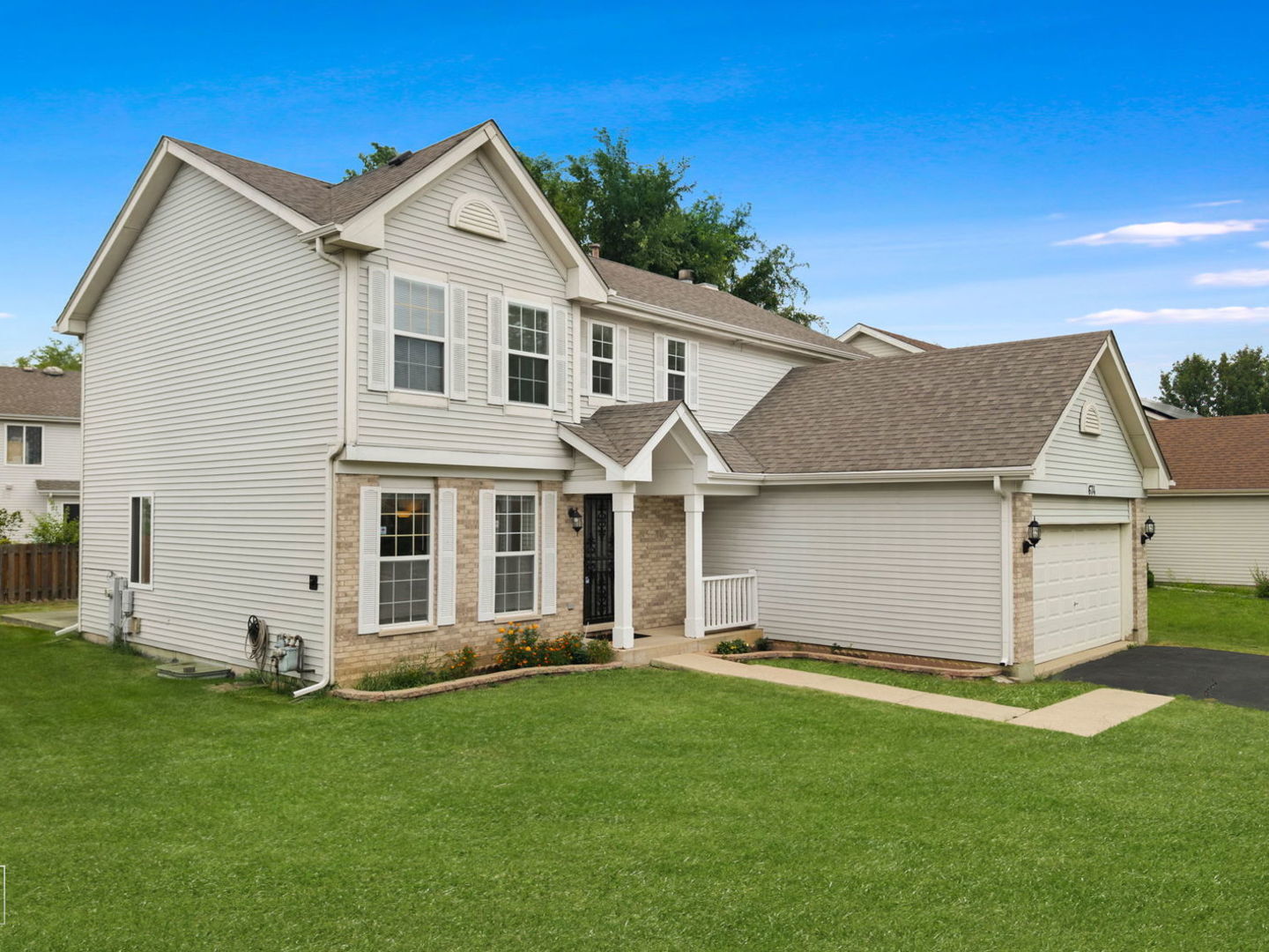 4th image of 674 Maple Dr, Streamwood, IL 60107 | MLS# 12703225