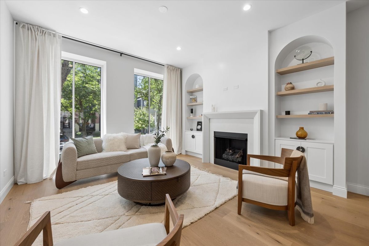 3rd image of 3739 N Clifton Ave #1, Chicago, IL 60613 | MLS# 12703271