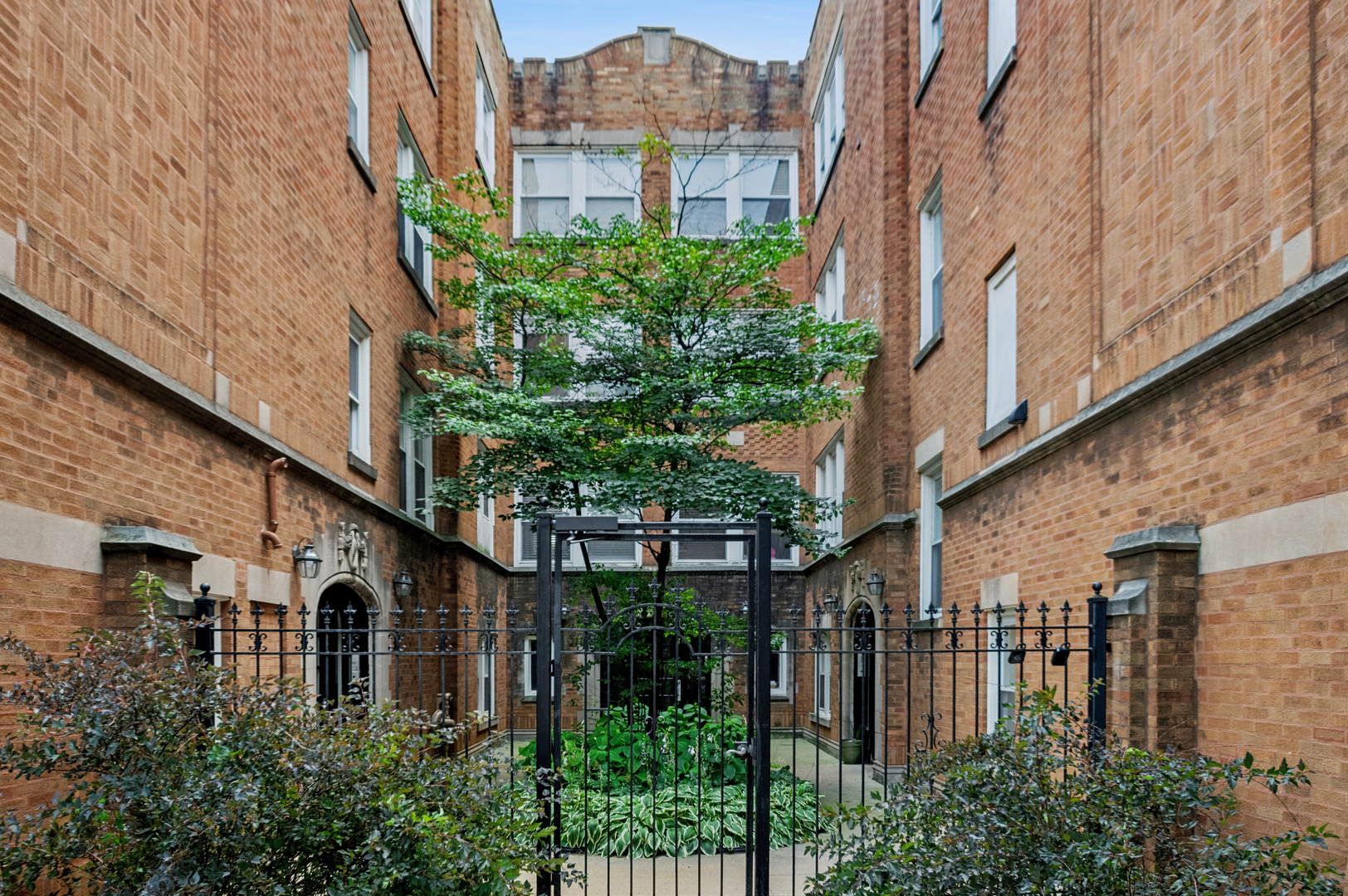 2nd image of 2917 W Leland Ave #G, Chicago, IL 60625 | MLS# 12703327