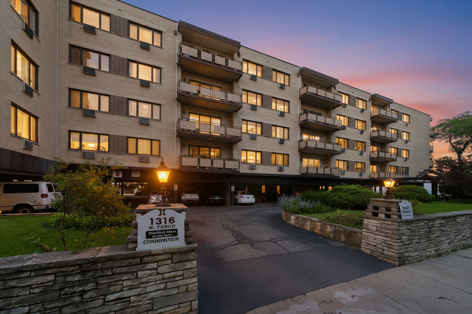 Homes for sale in Chicago, IL | 1316 W Fargo Avenue, Chicago, IL 60626 | Houzeo