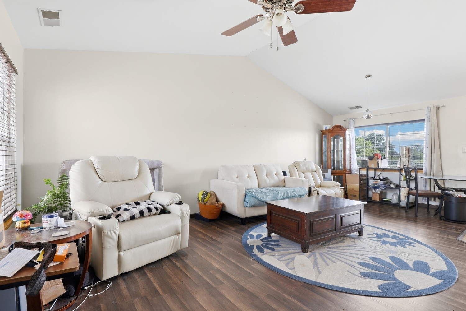 3rd image of 124 Andrew Taras Ct #2D, Joliet, IL 60435 | MLS# 12703378