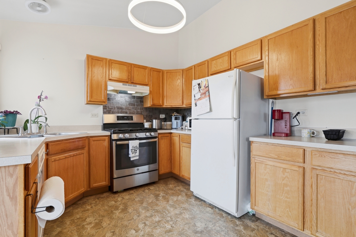 5th image of 124 Andrew Taras Ct #2D, Joliet, IL 60435 | MLS# 12703378
