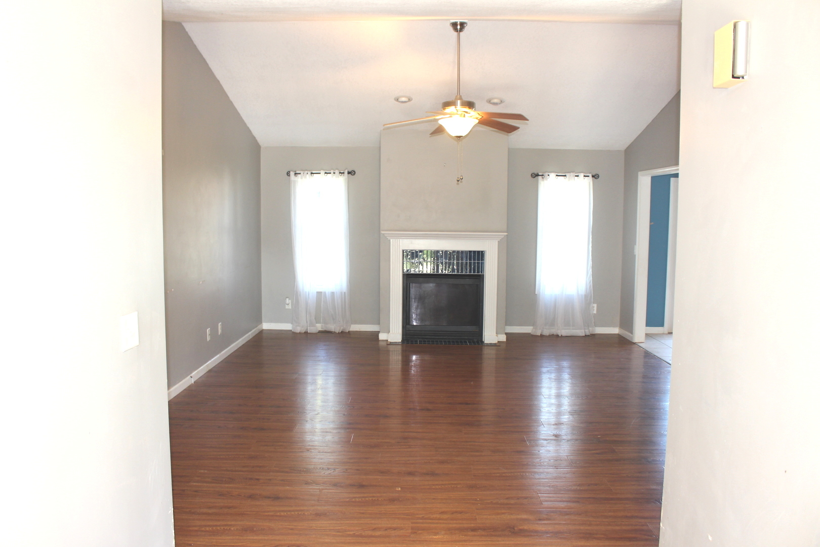2nd image of 1402 W Masters Ln, Decatur, IL 62521 | MLS# 12703485