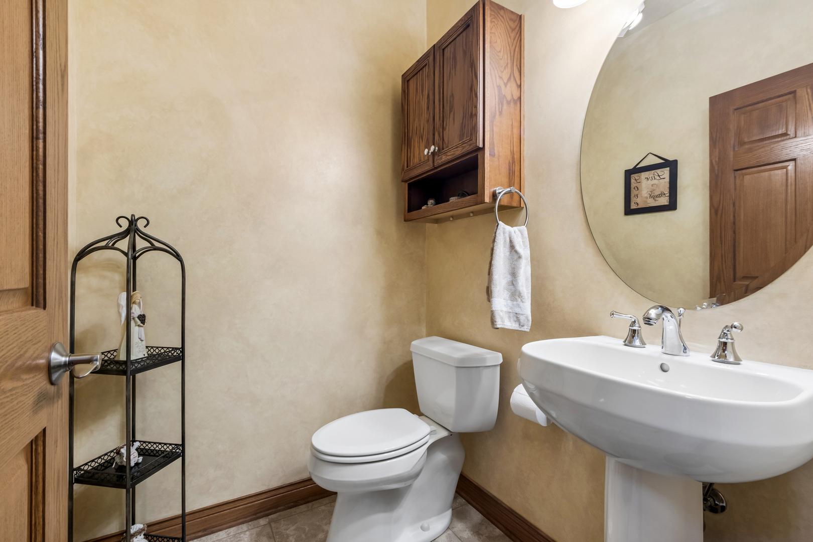 4th image of 17022 Marilyn Dr, Tinley Park, IL 60477 | MLS# 12703486