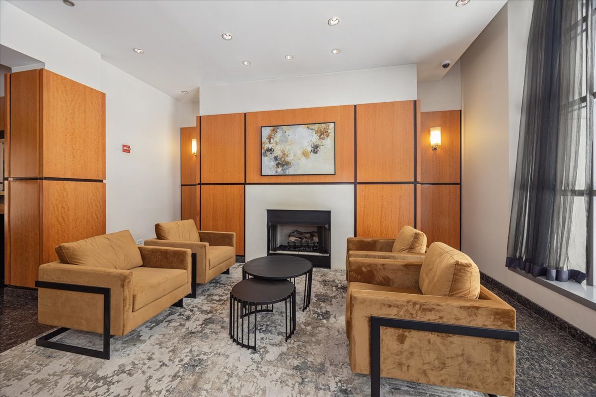2nd image of 160 E Illinois St #2104, Chicago, IL 60611 | MLS# 12703525