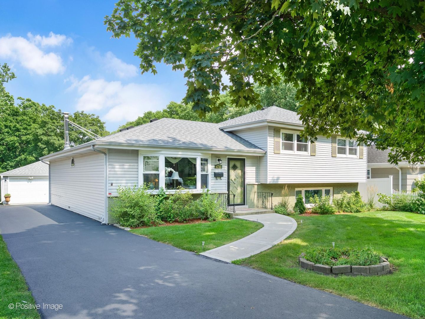 Homes for sale in Downers Grove, IL | 4733 S Pershing Ave, Downers Grove, IL 60515 | MLS# 12703527