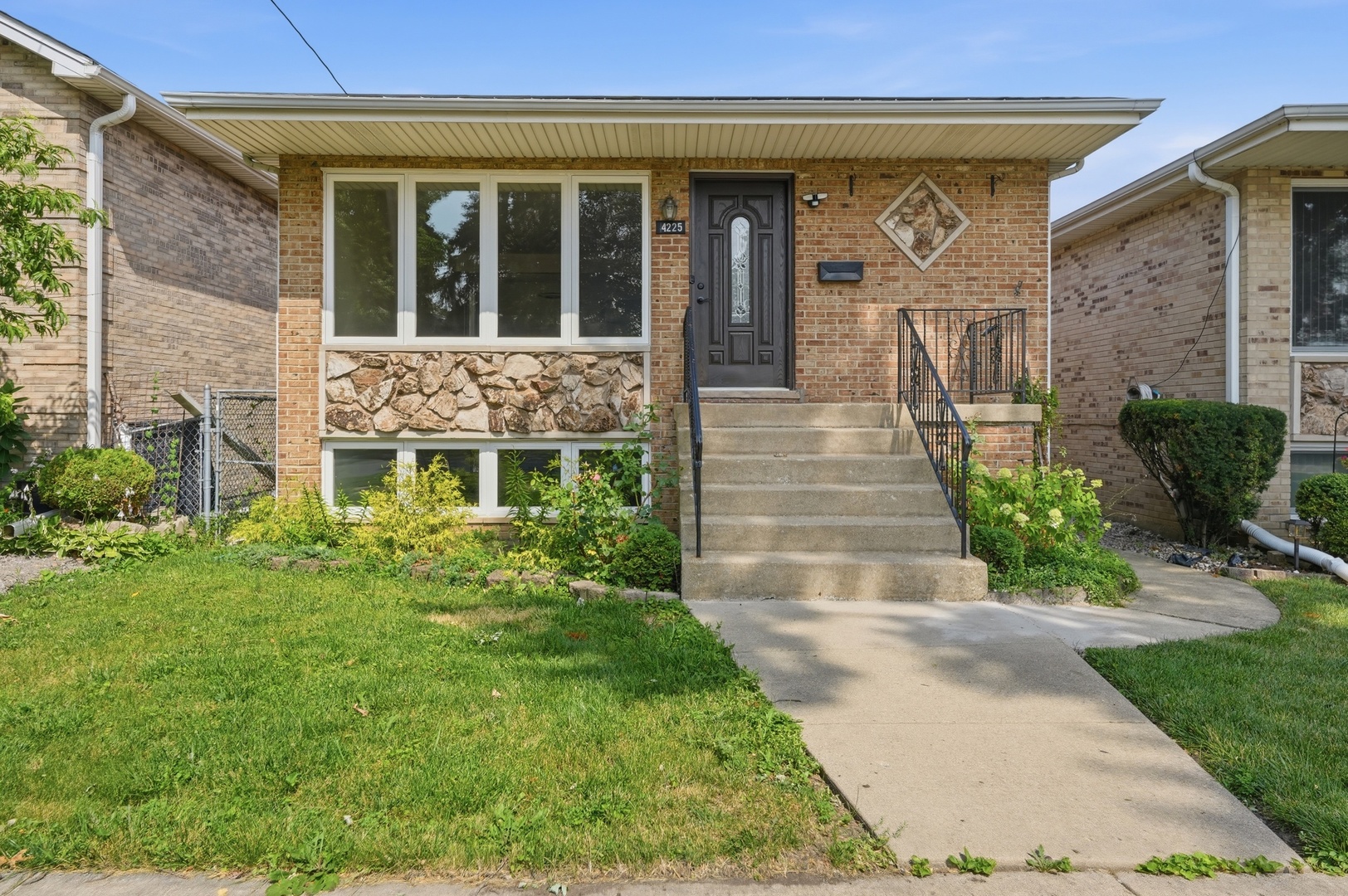 Homes for sale in Harwood Heights, IL | 4225 N Newland Ave, Harwood Heights, IL 60706 | MLS# 12703567