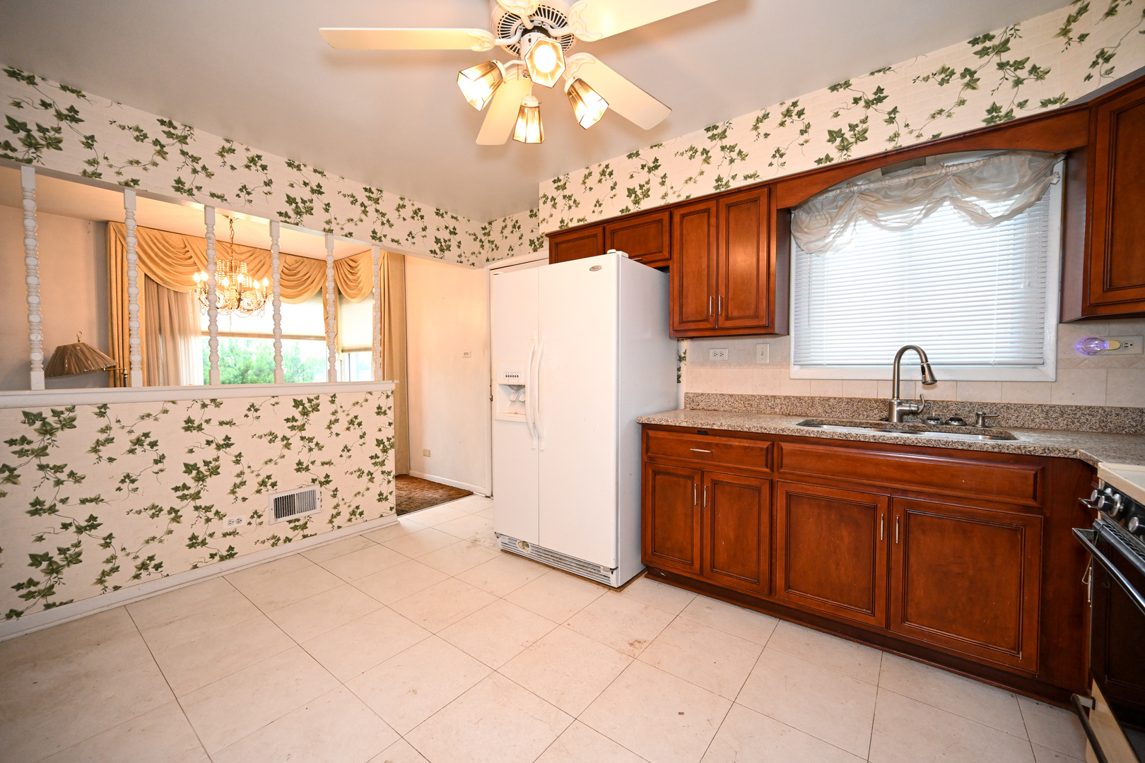 Homes for sale in Arlington Heights, IL | 1322 S Arlington Heights Rd, Arlington Heights, IL 60005 | MLS# 12703651