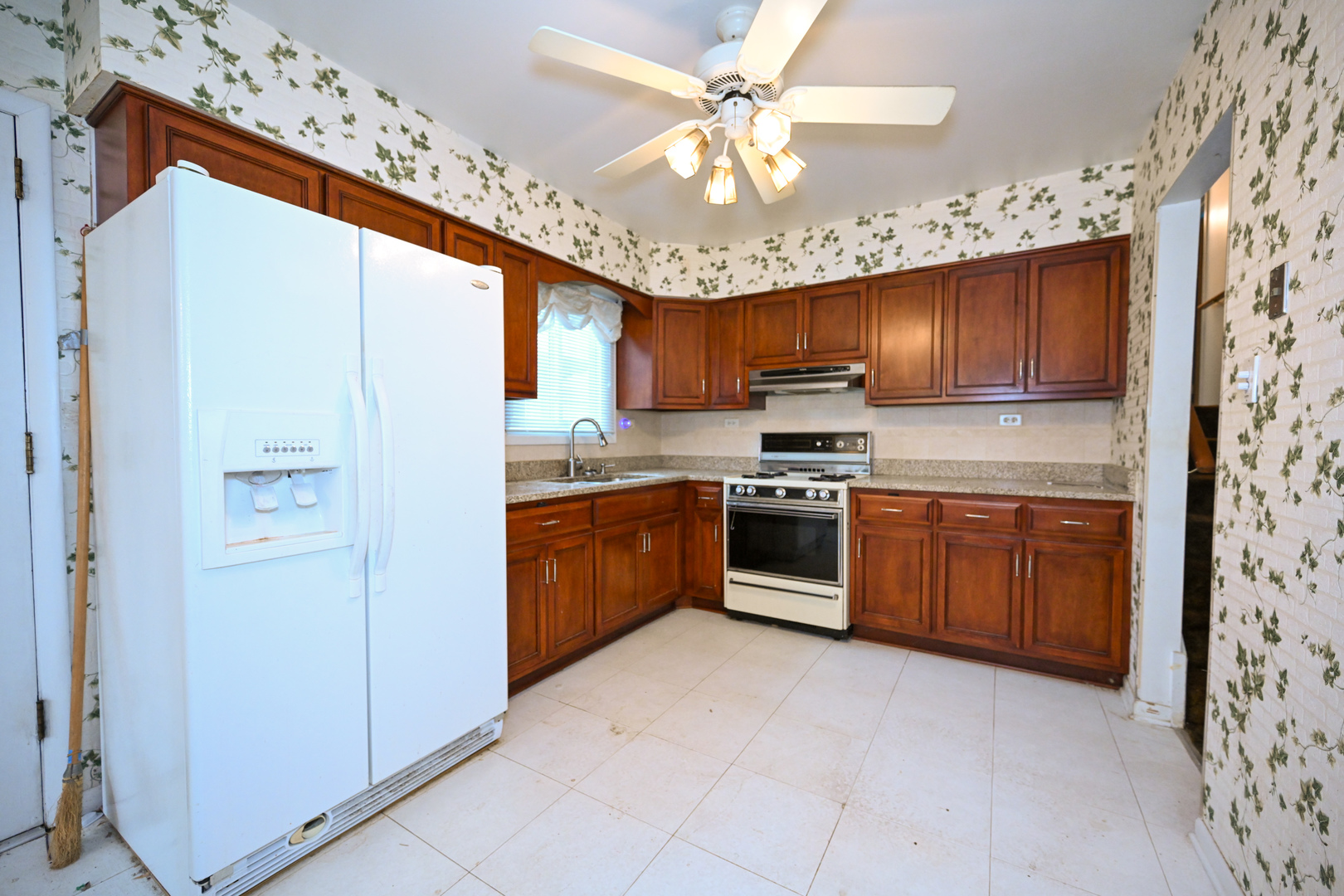Homes for sale in Arlington Heights, IL | 1322 S Arlington Heights Rd, Arlington Heights, IL 60005 | MLS# 12703651