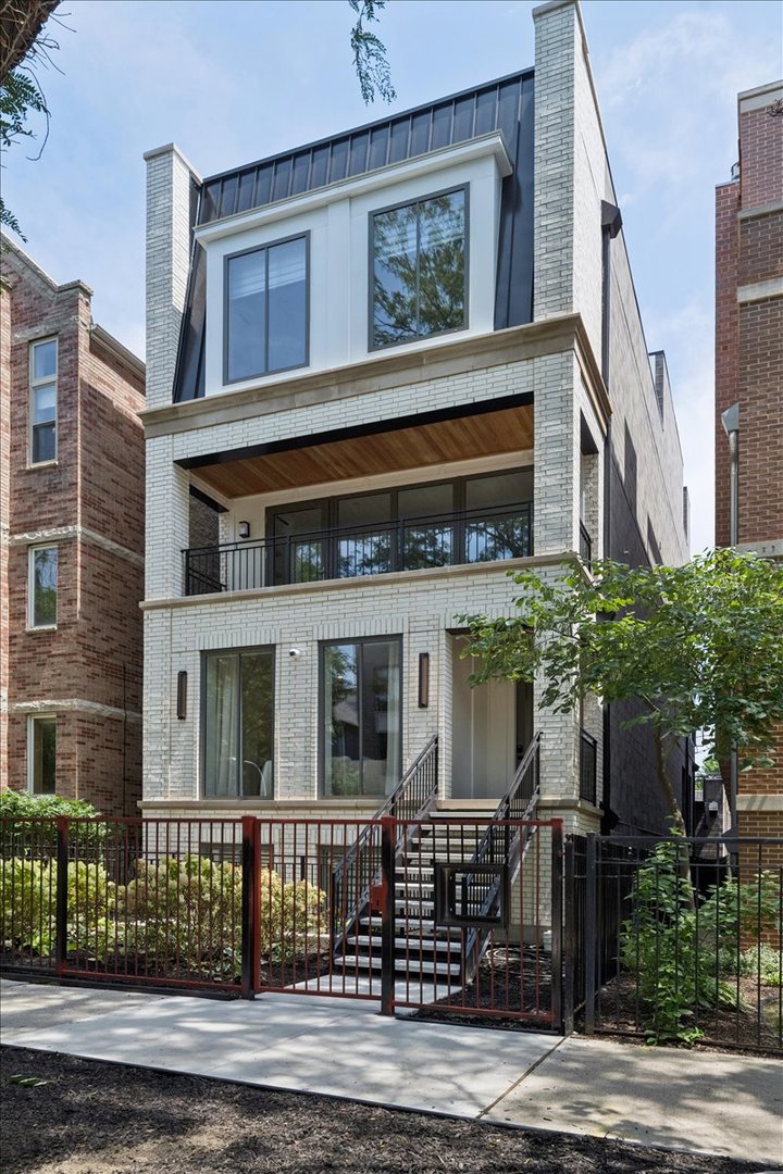 1st image of 3739 N Clifton Ave, Chicago, IL 60613 | MLS# 12703715