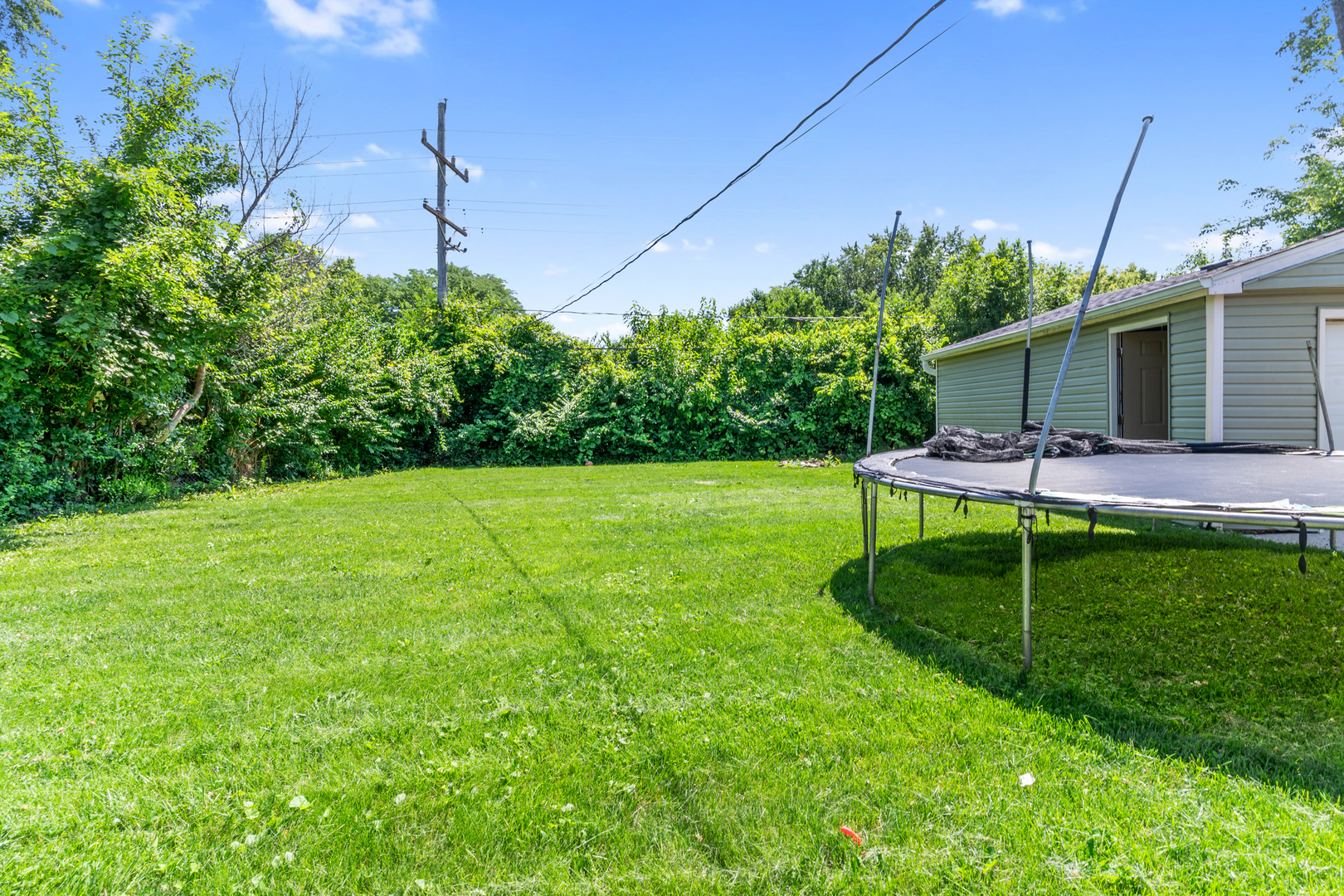 16th image of 55 Alameda Dr, Carpentersville, IL 60110 | MLS# 12703788