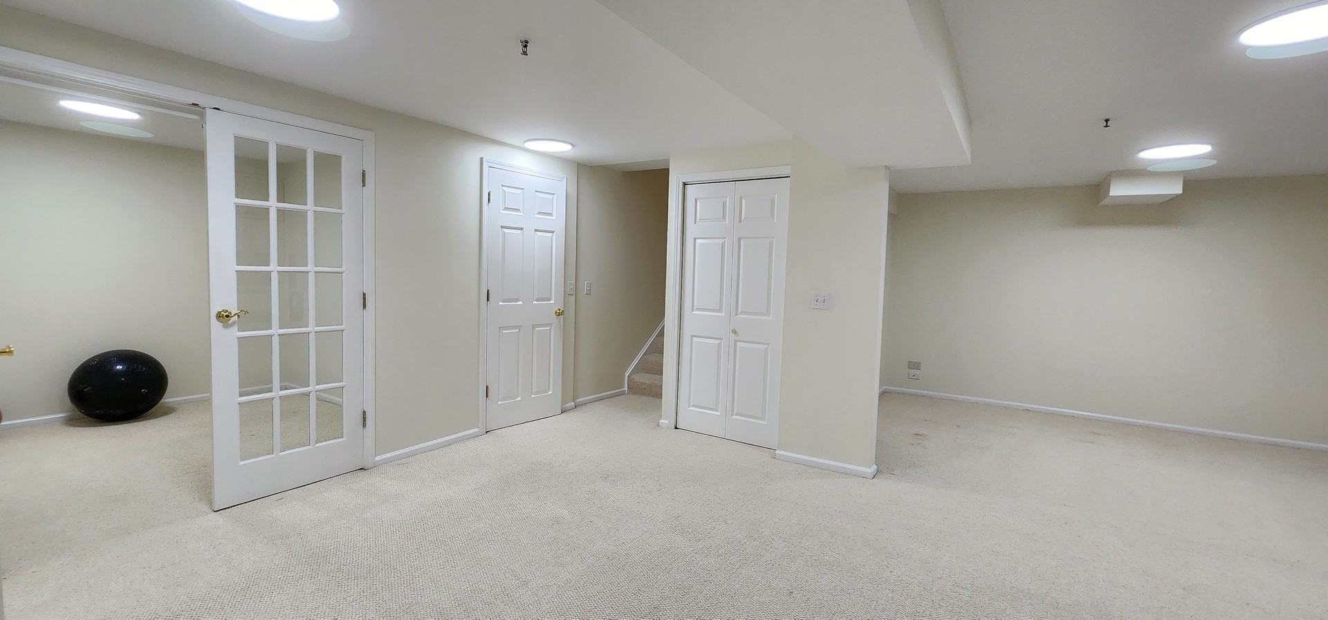 42nd image of 2145 Colchester Ave, Hoffman Estates, IL 60192 | MLS# 12703802