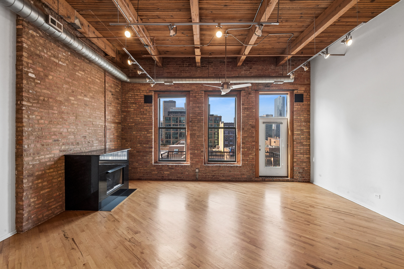 Homes for sale in Chicago, IL | 616 W Fulton St #616, Chicago, IL 60661 | MLS# 12703817