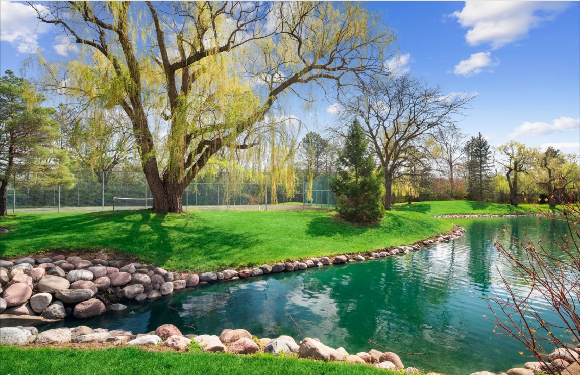 Homes for sale in Glenview, IL | 2017 Ammer Ridge Court, Glenview, IL 60025 | Houzeo