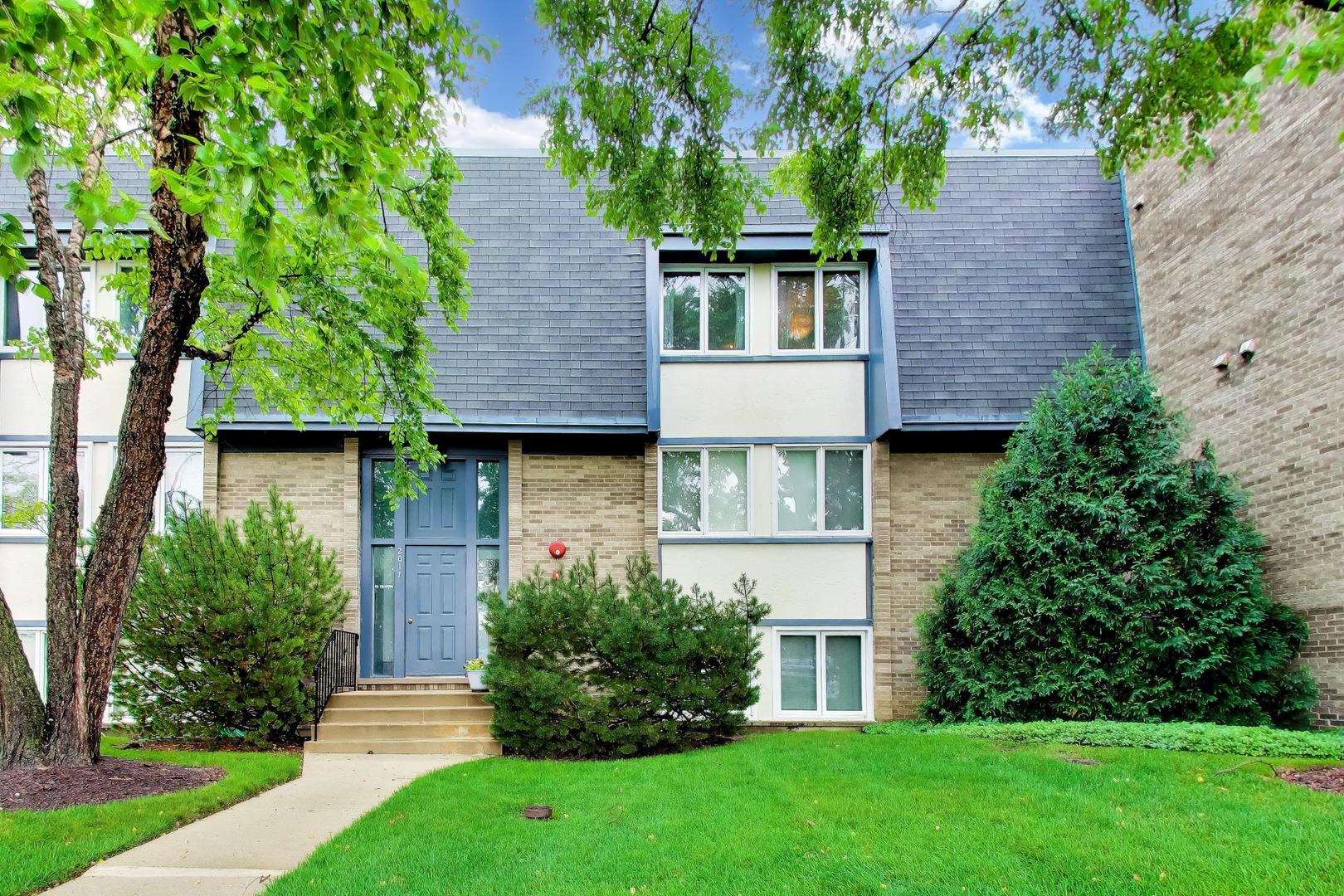Homes for sale in Glenview, IL | 2017 Ammer Ridge Ct #302, Glenview, IL 60025 | MLS# 12703834