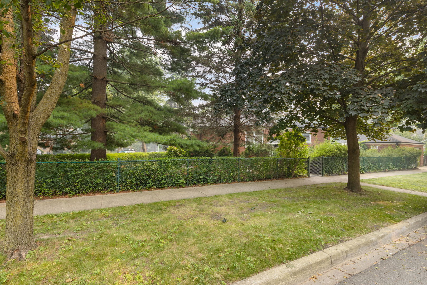 28th image of 7030 N Ionia Ave, Chicago, IL 60646 | MLS# 12703847