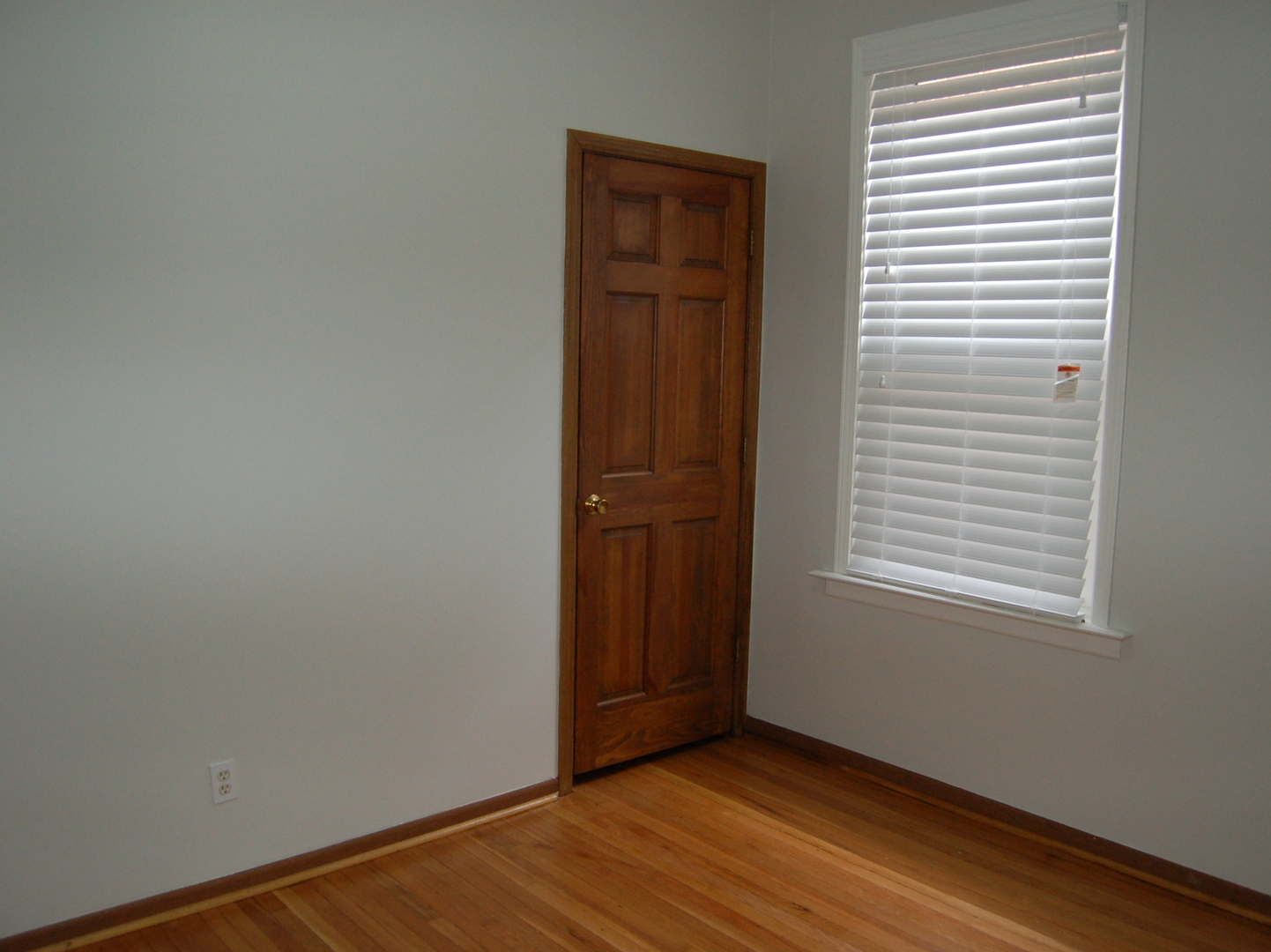 4th image of 1668 W Edgewater Ave, Chicago, IL 60660
