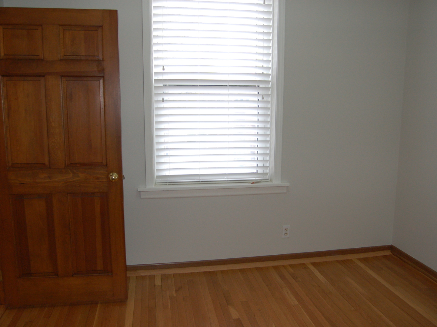 5th image of 1668 W Edgewater Ave, Chicago, IL 60660