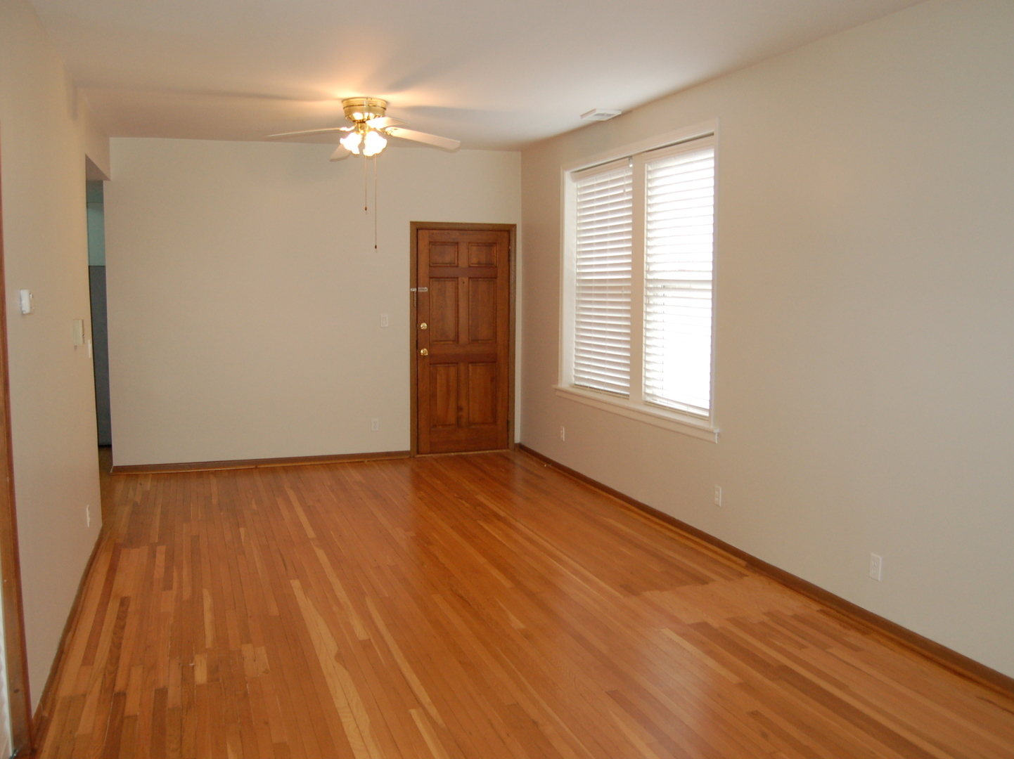 3rd image of 1668 W Edgewater Ave, Chicago, IL 60660