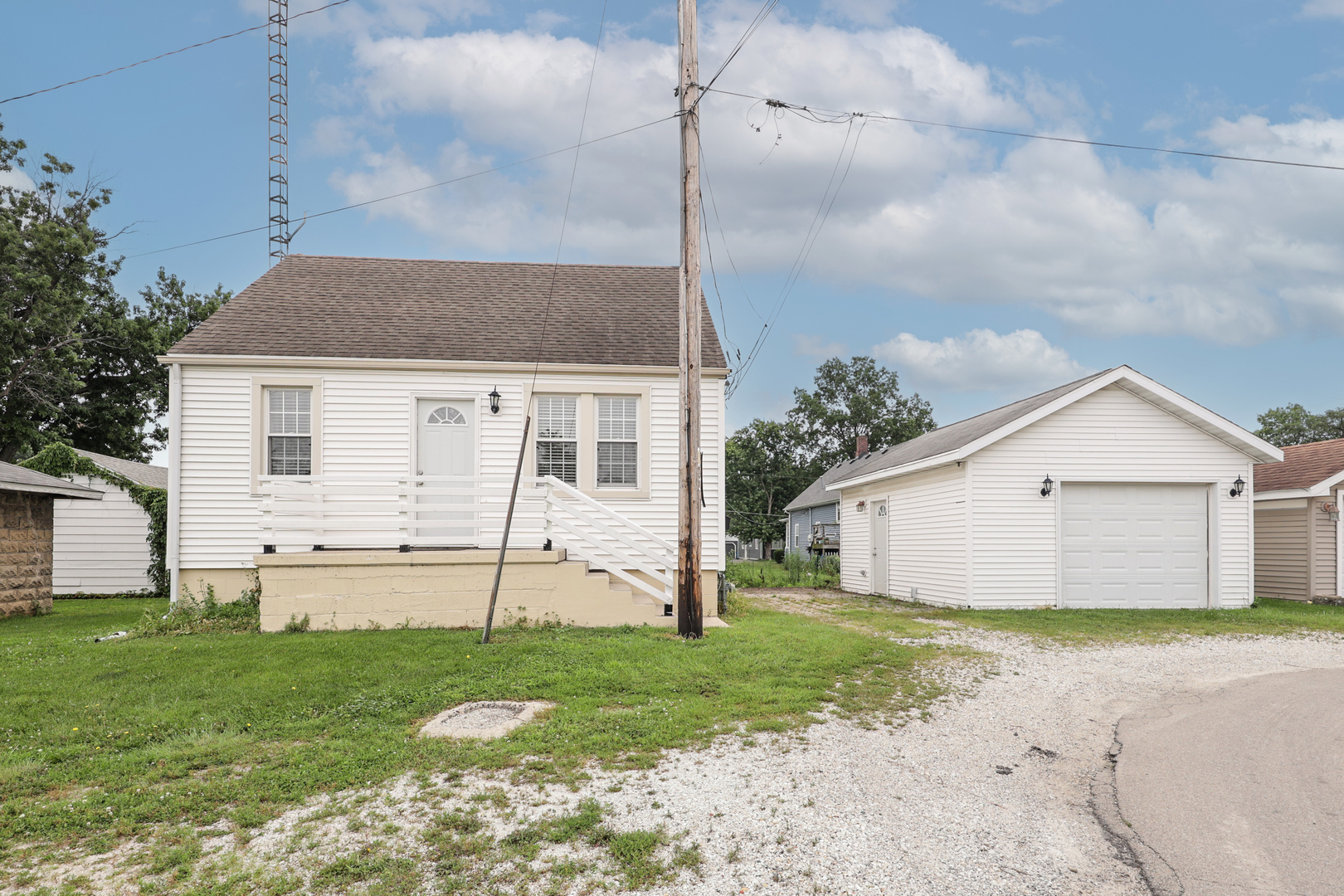 1st image of 1012 1/2 W Lafayette St, Ottawa, IL 61350 | MLS# 12703970