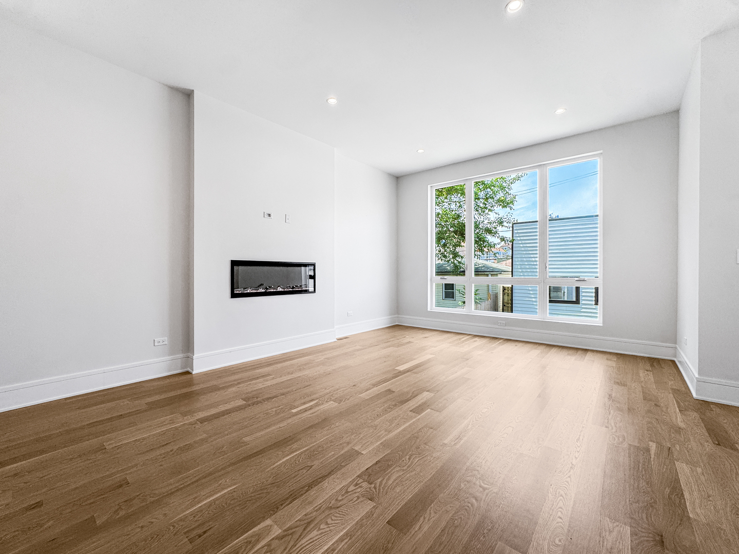 4th image of 1728 N Sawyer Ave, Chicago, IL 60647