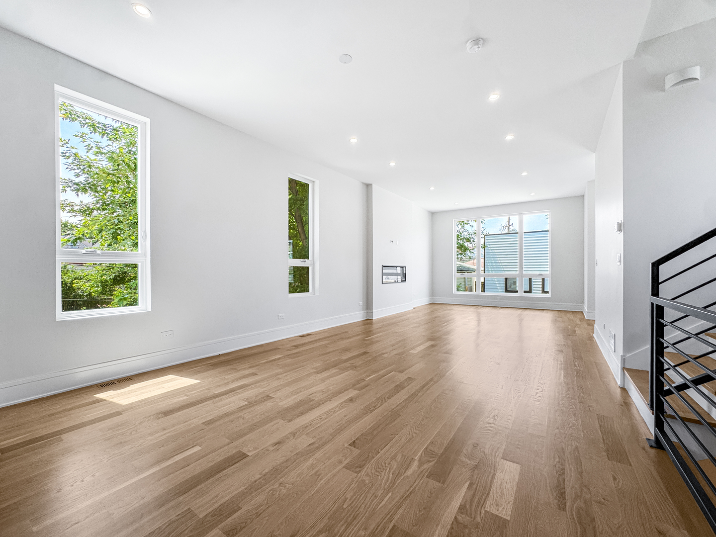 5th image of 1728 N Sawyer Ave, Chicago, IL 60647