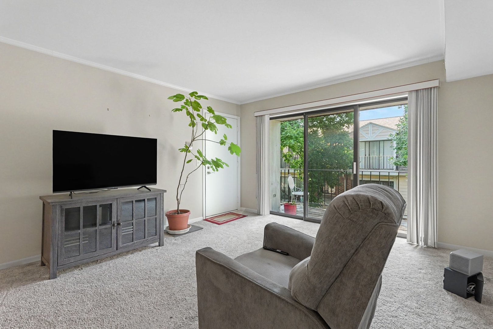 Homes for sale in Northbrook, IL | 3256 Sanders Rd #4E, Northbrook, IL 60062 | MLS# 12704004
