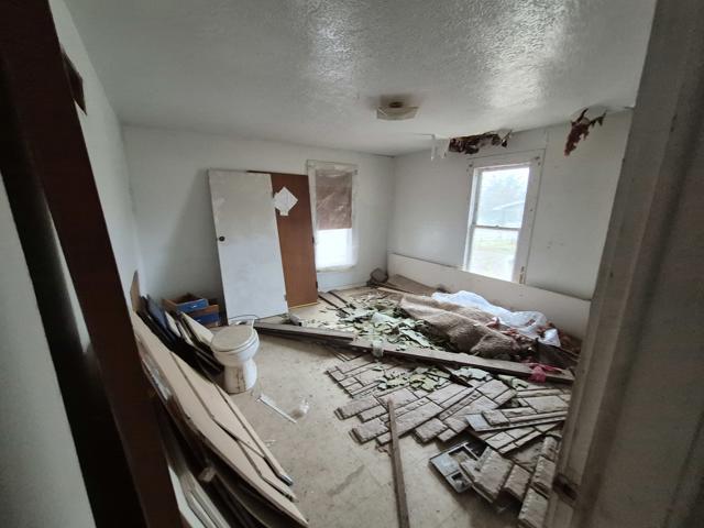 3rd image of 502 E Saint Charles Ave, Mcleansboro, IL 62859 | MLS# 12704046