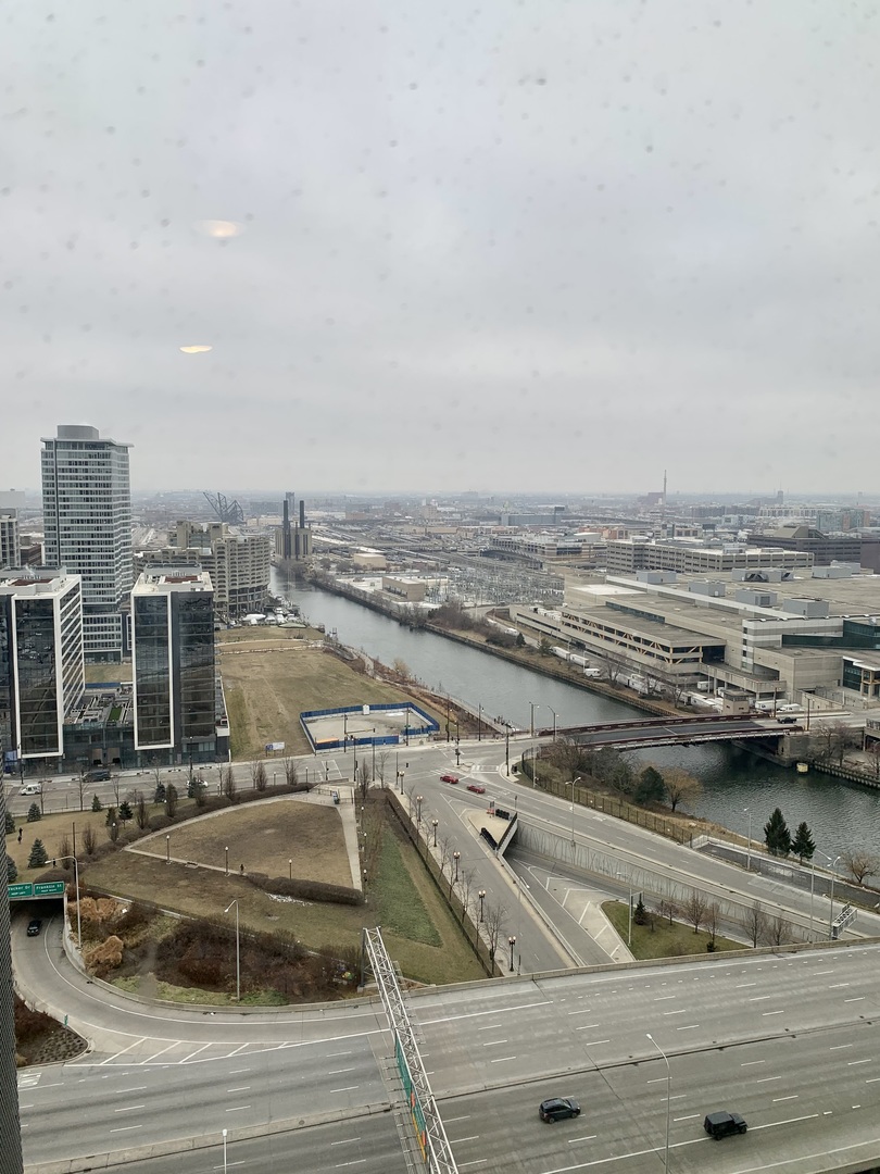 3rd image of 235 W Van Buren St #2505, Chicago, IL 60607 | MLS# 12704095