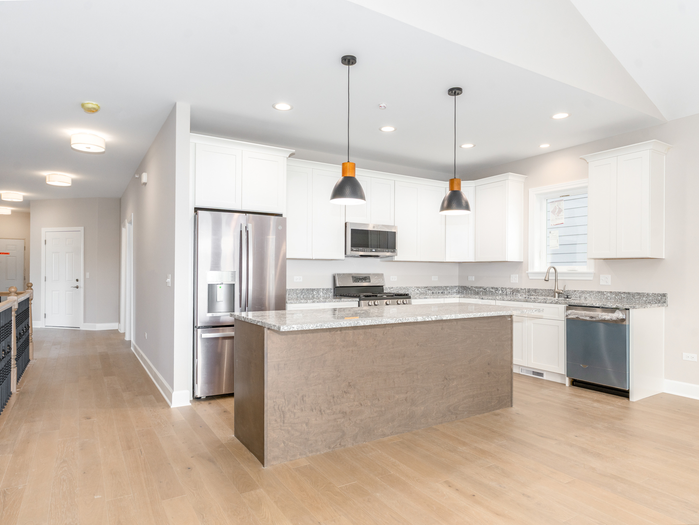 3rd image of 1452 Somerset Pl, Barrington, IL 60010 | MLS# 12704115