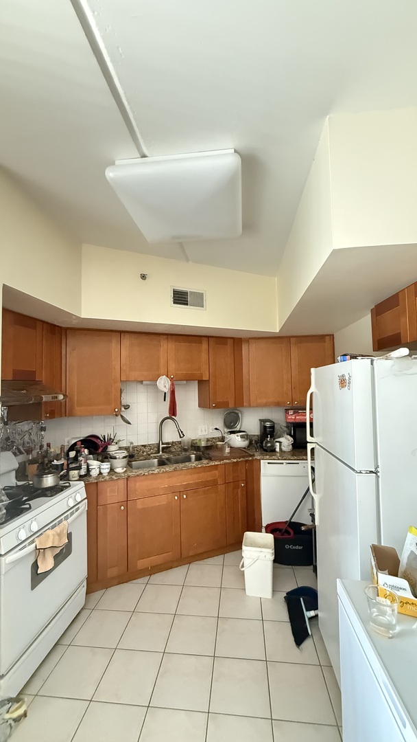 3rd image of 2322 S Canal St, Chicago, IL 60616