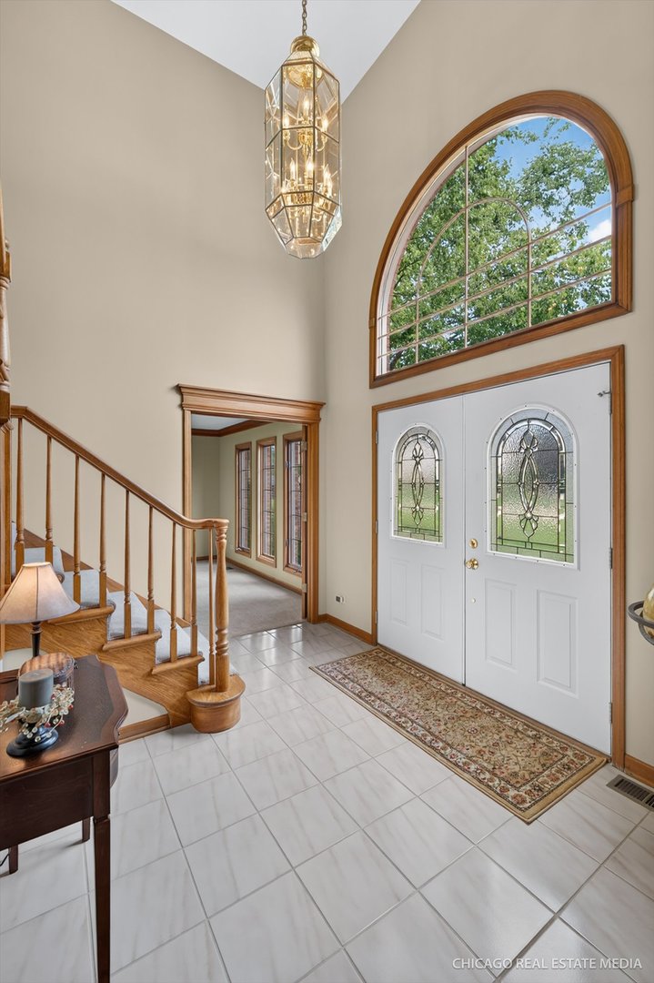 4th image of 425 Brentwood Ct, Roselle, IL 60172 | MLS# 12704487