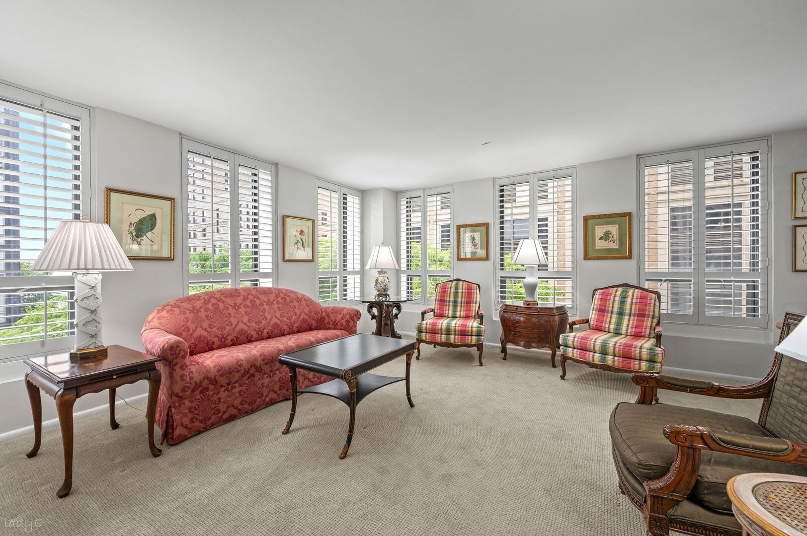 2nd image of 260 E Chestnut St #512, Chicago, IL 60611 | MLS# 12704568