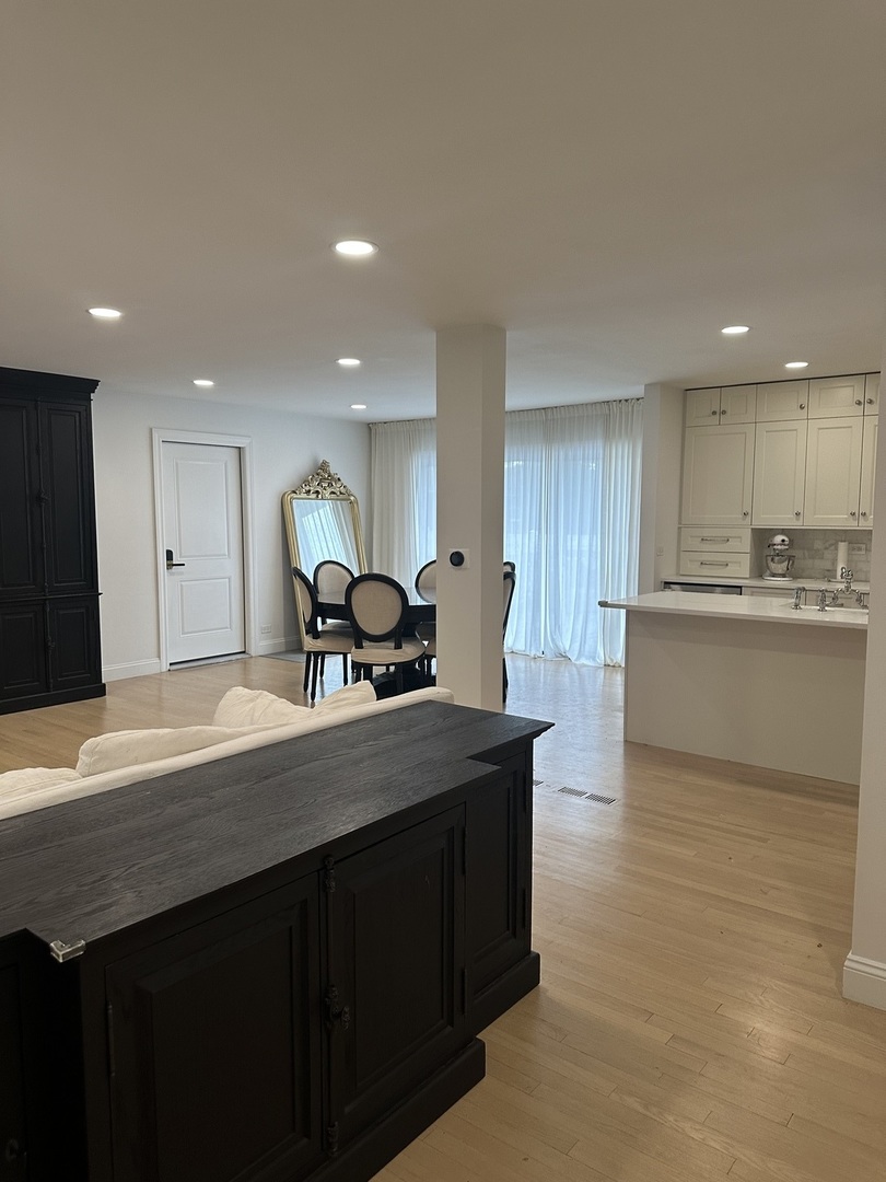 3rd image of 8425 W Sunnyside Ave, Chicago, IL 60656 | MLS# 12704571