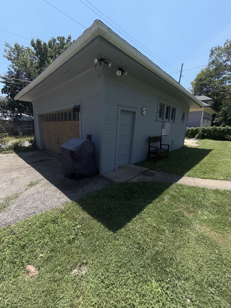 Homes for sale in Decatur, IL | 451 W Macon St, Decatur, IL 62522 | MLS# 12704582