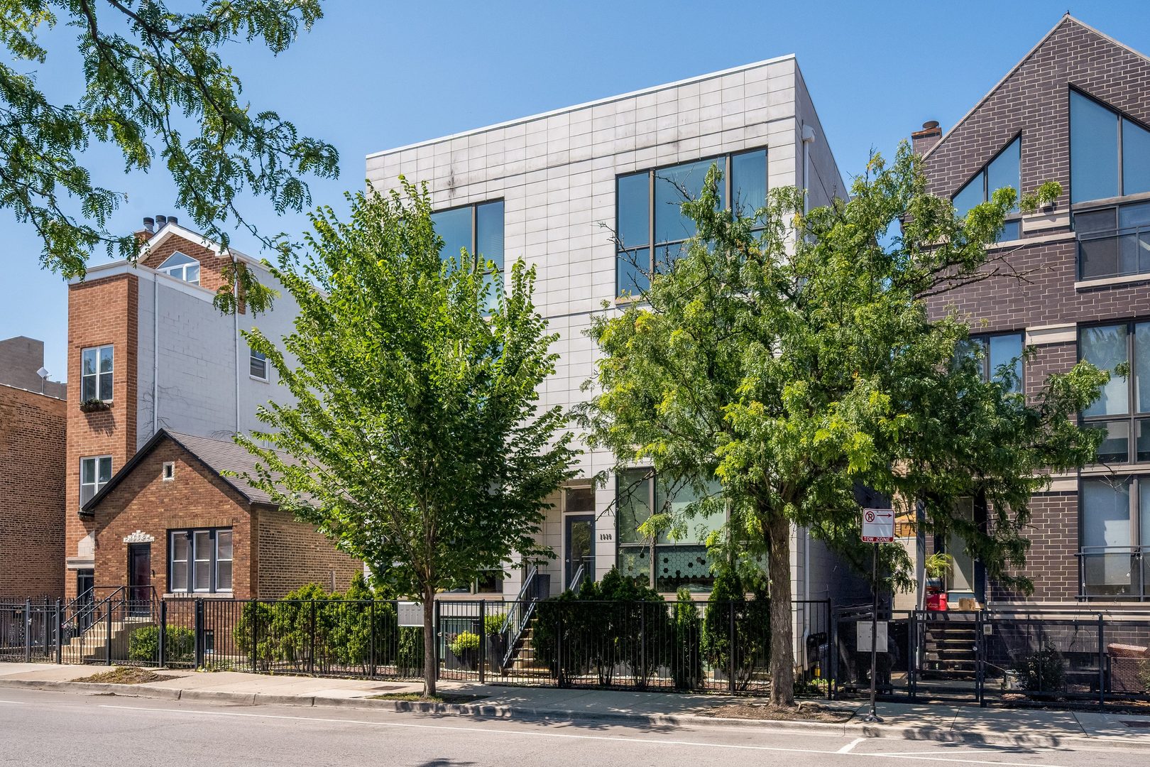1st image of 1936 W Armitage Ave #2W, Chicago, IL 60622 | MLS# 12704695