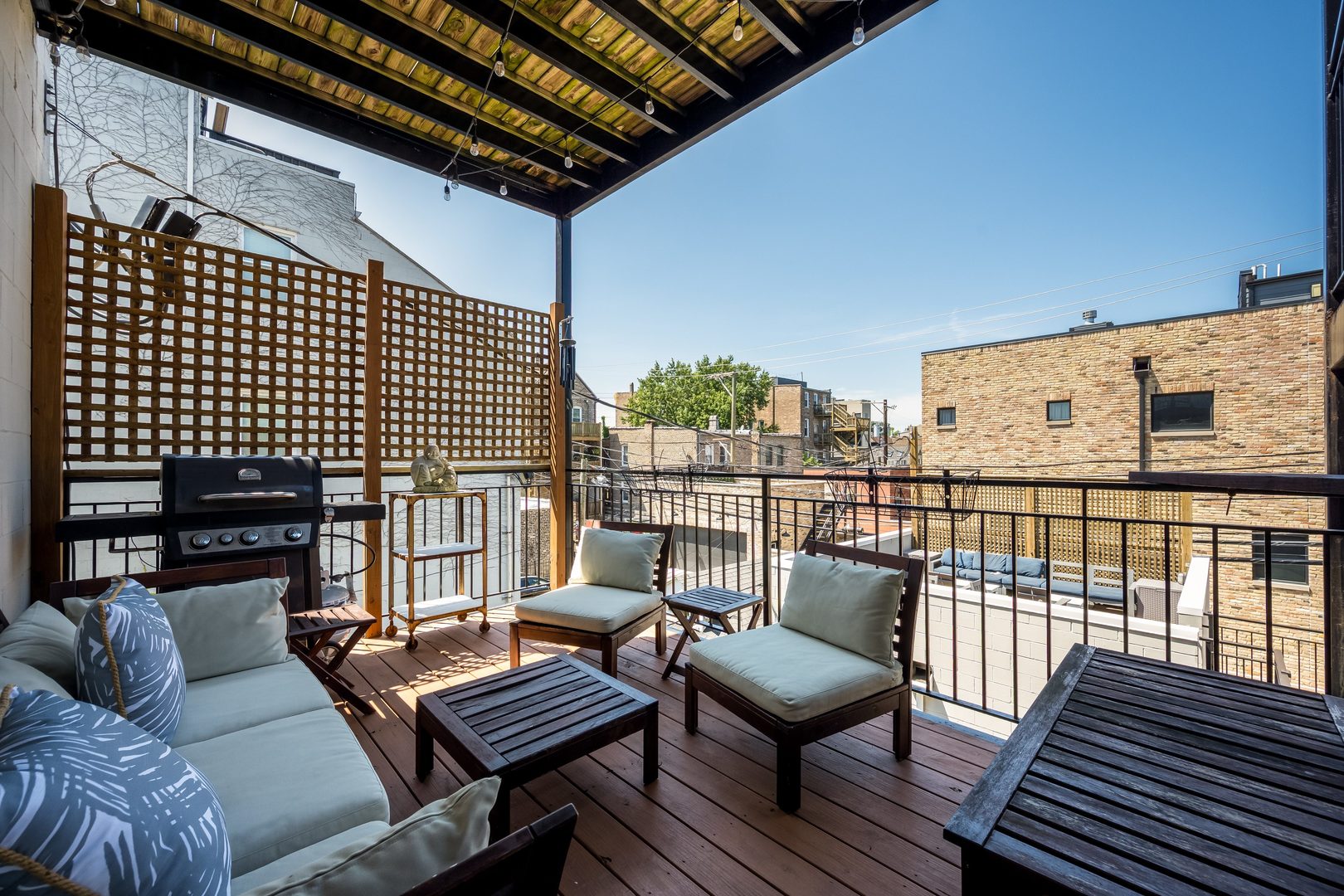 2nd image of 1936 W Armitage Ave, Chicago, IL 60622