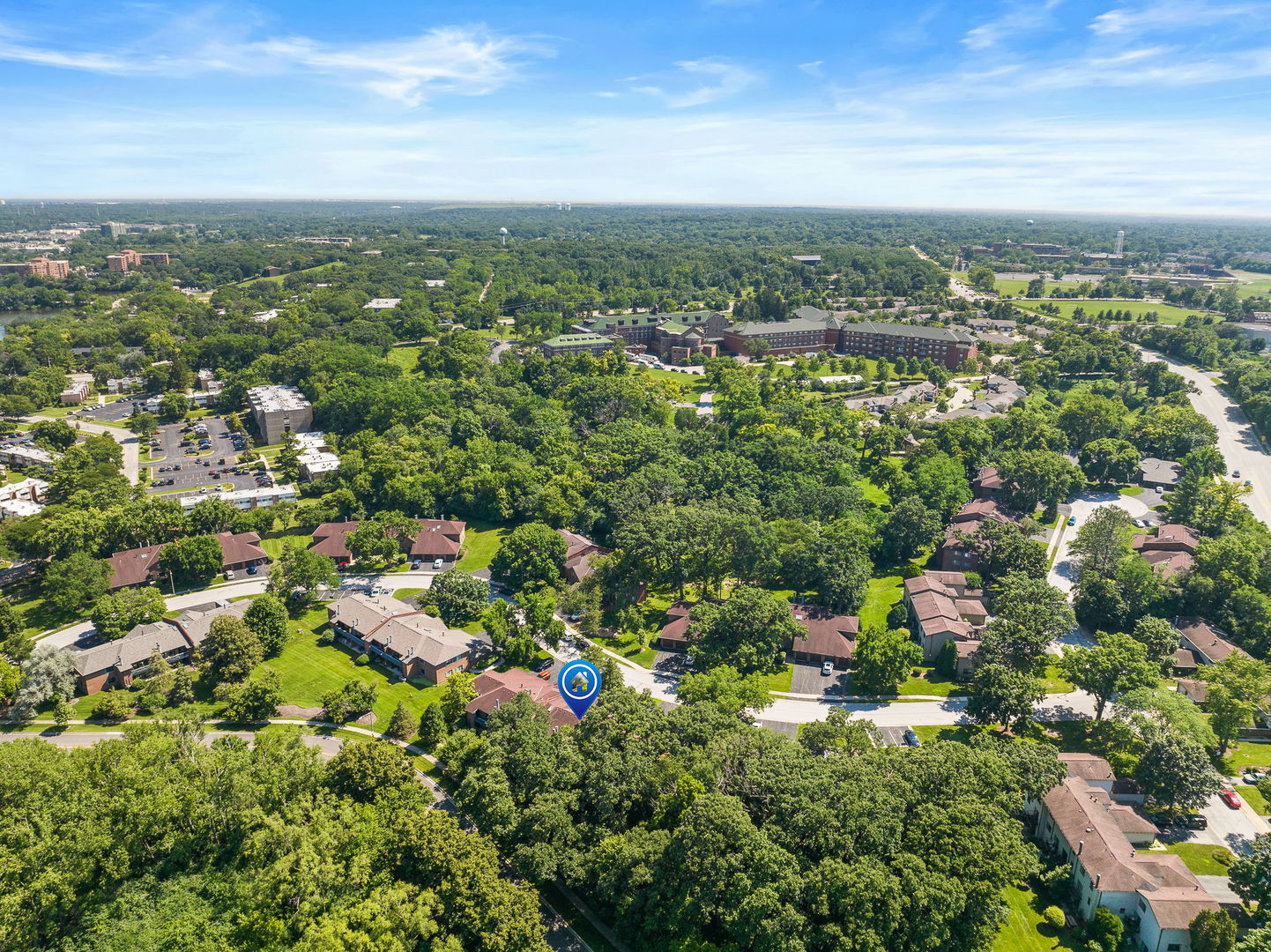 2nd image of 1884 Portsmouth Dr, Lisle, IL 60532