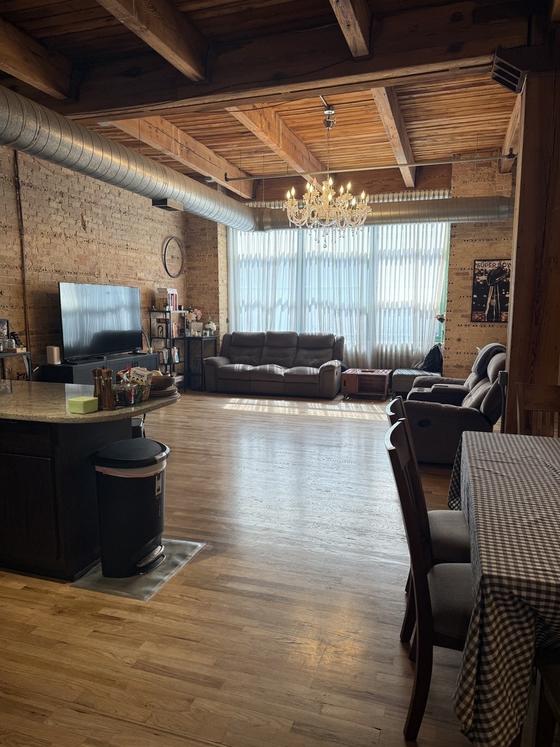 Homes for sale in Chicago, IL | 1017 W Washington Blvd #2E, Chicago, IL 60607 | MLS# 12704737