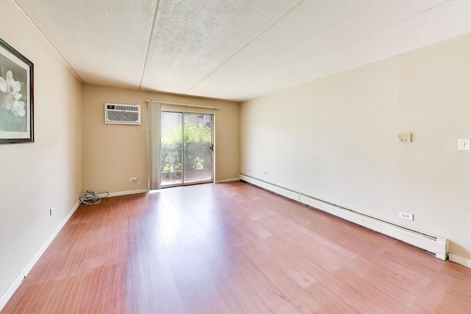 4th image of 234 Shorewood Dr, Glendale Heights, IL 60139