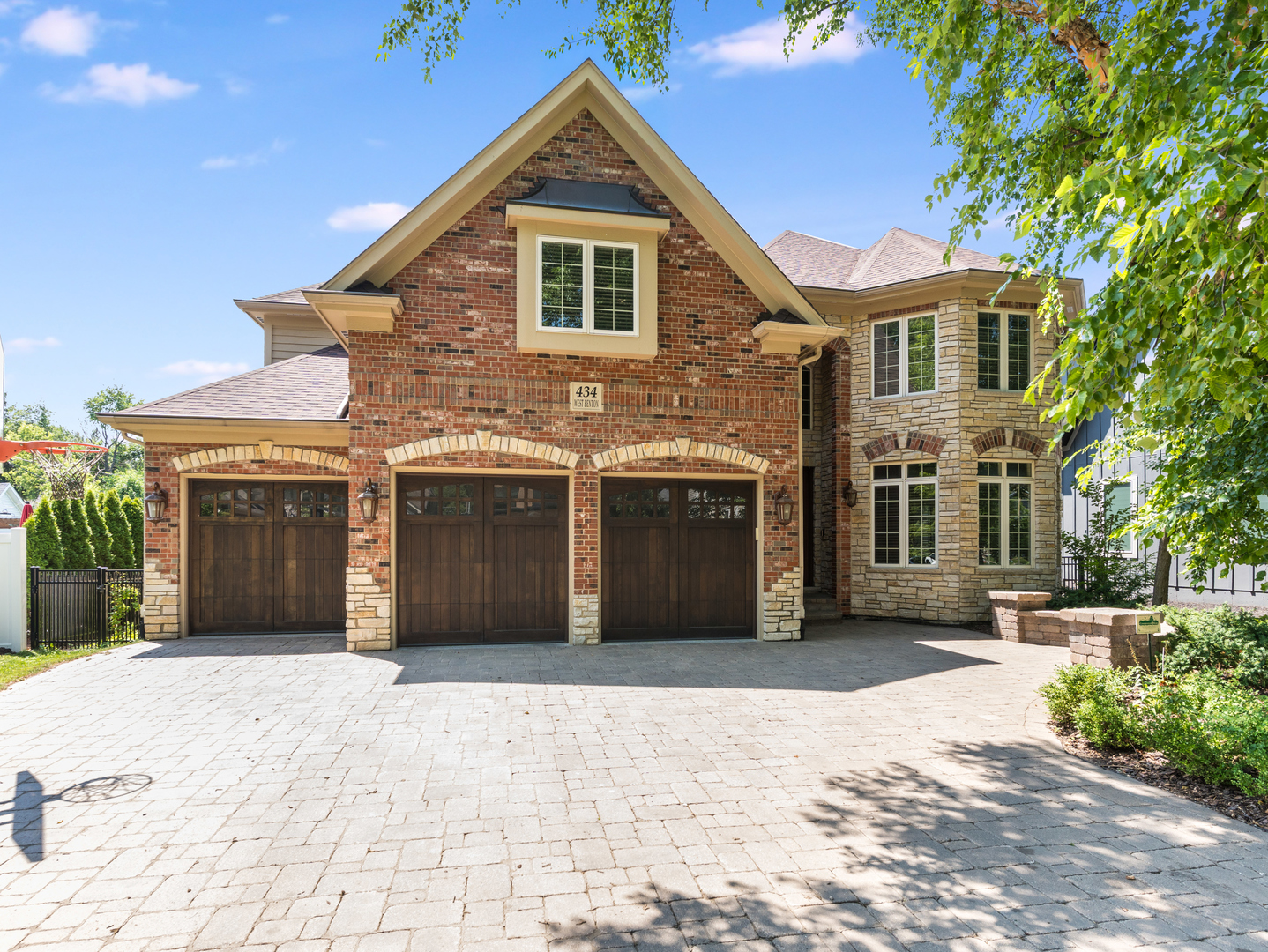 3rd image of 434 W Benton Ave, Naperville, IL 60540 | MLS# 12704844