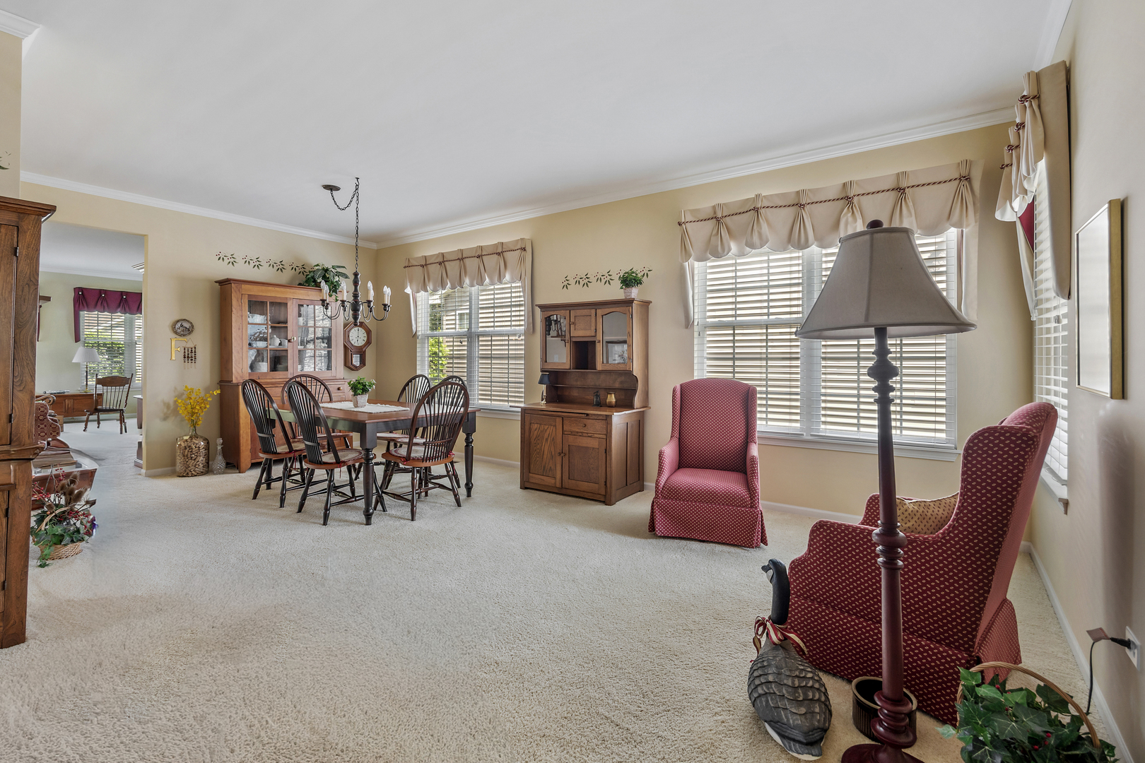 4th image of 16530 Grandwood Lake Dr, Crest Hill, IL 60403 | MLS# 12704896