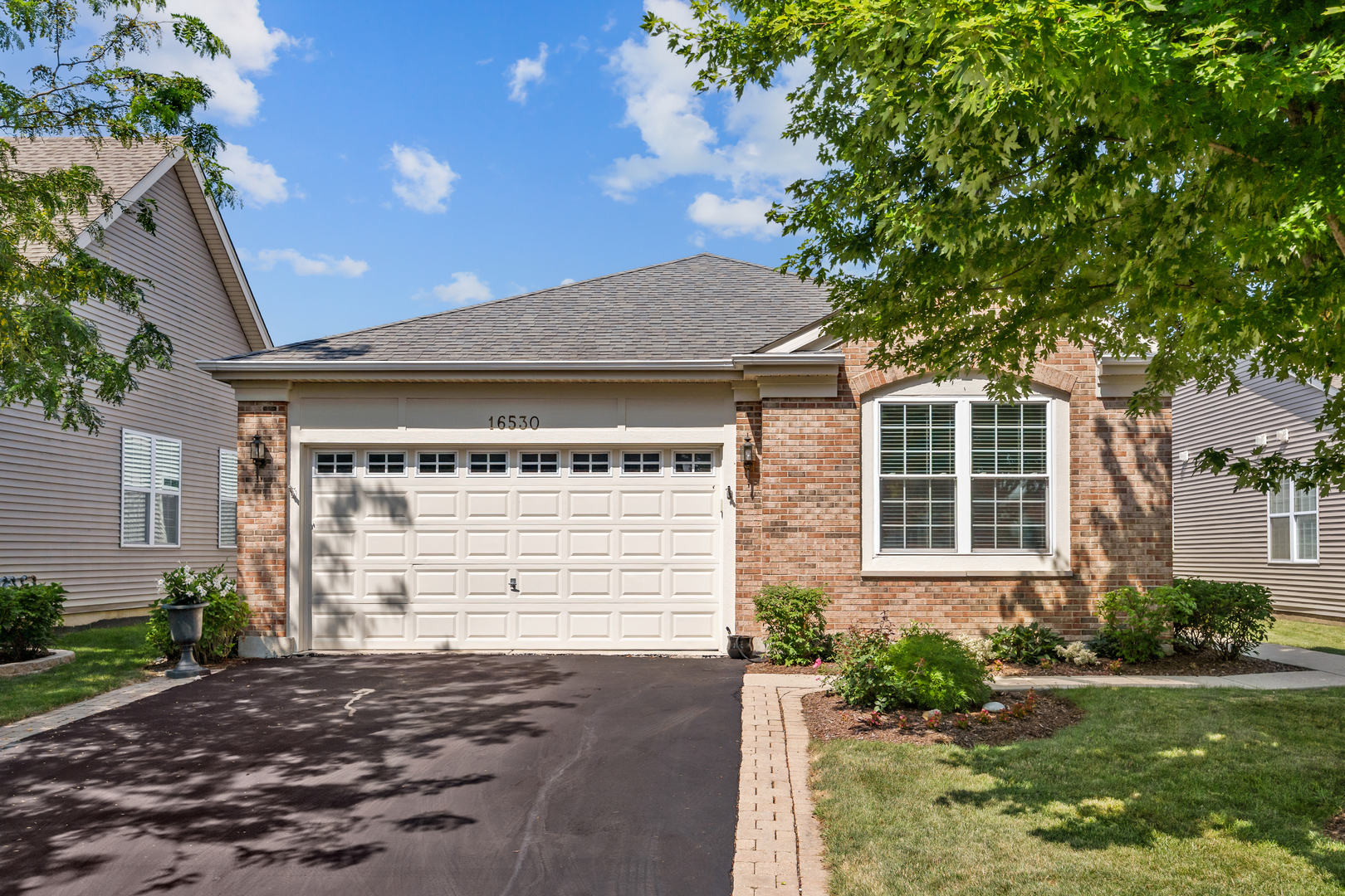 2nd image of 16530 Grandwood Lake Dr, Crest Hill, IL 60403 | MLS# 12704896
