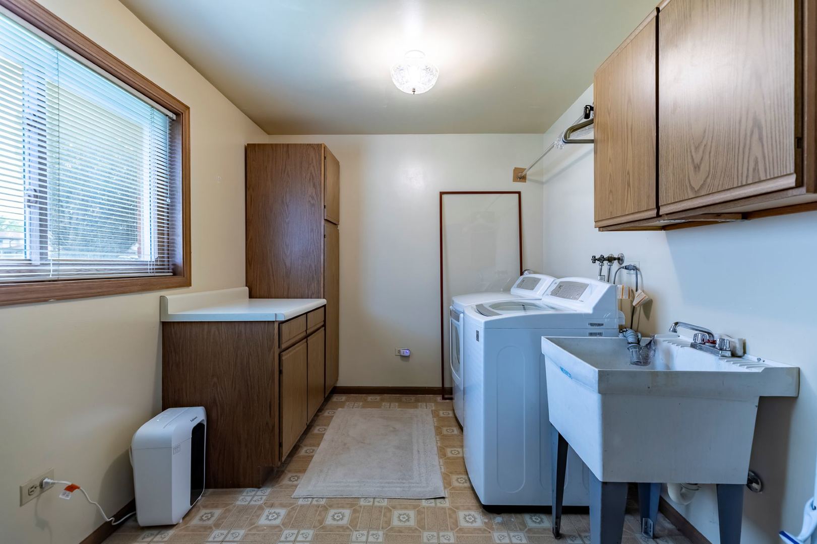25th image of 3315 193rd St, Lansing, IL 60438 | MLS# 12704902
