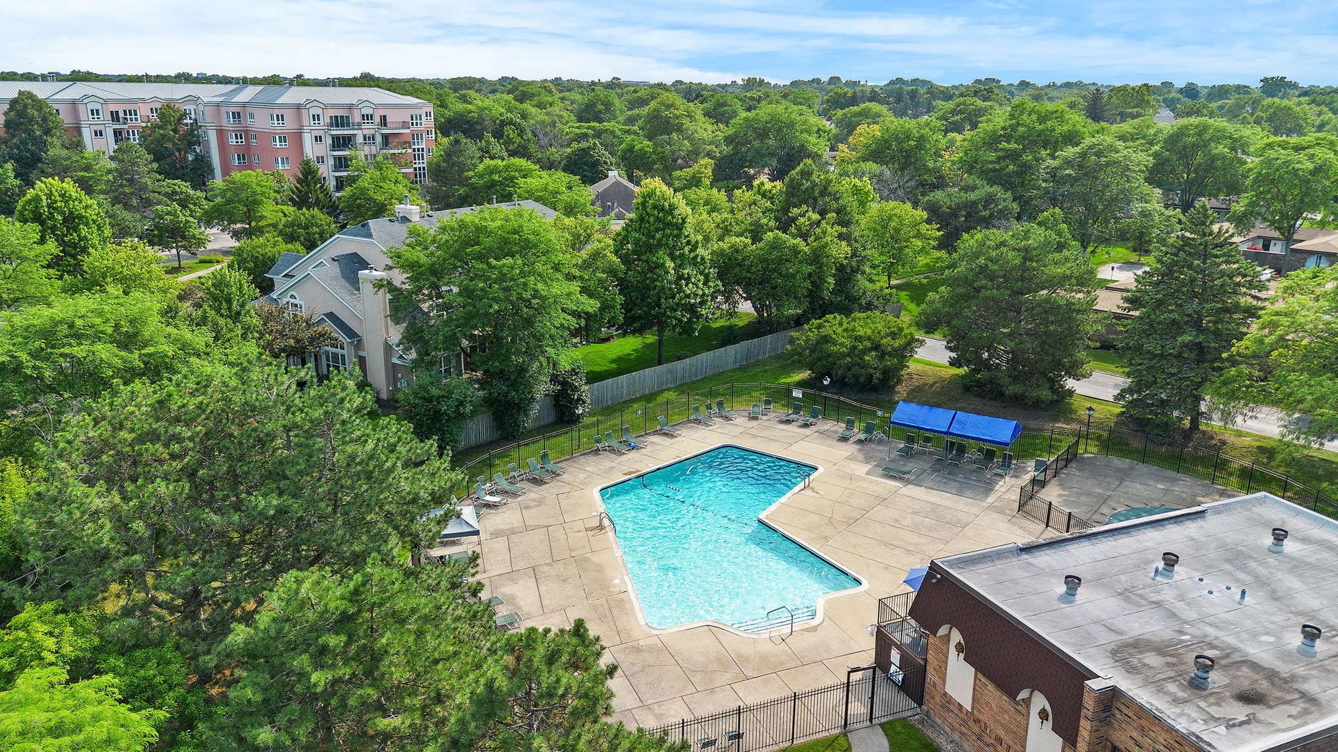 Homes for sale in Northbrook, IL | 2100 Valencia Dr #300B, Northbrook, IL 60062 | MLS# 12704915