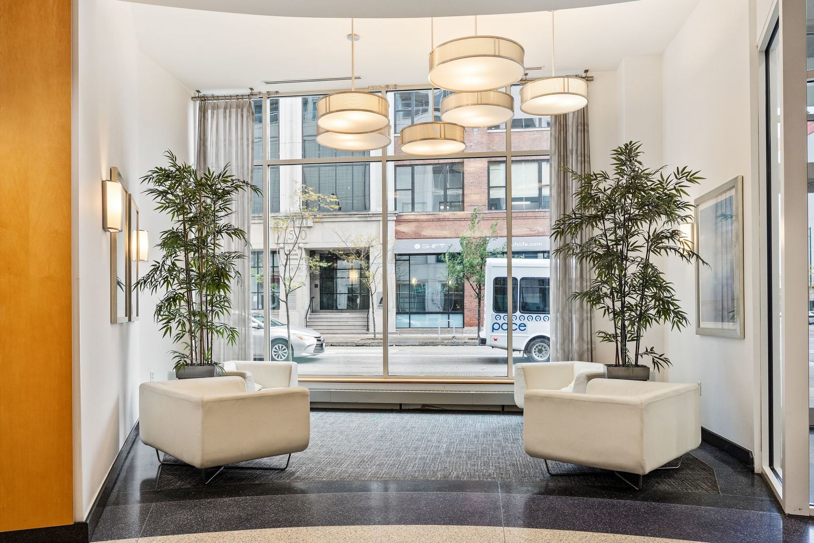 2nd image of 757 N Orleans St, Chicago, IL 60654