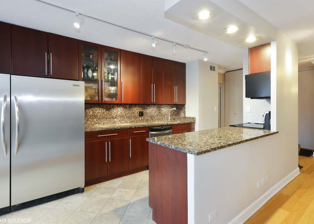 3rd image of 3150 N Sheridan Rd #24B, Chicago, IL 60657 | MLS# 12704935